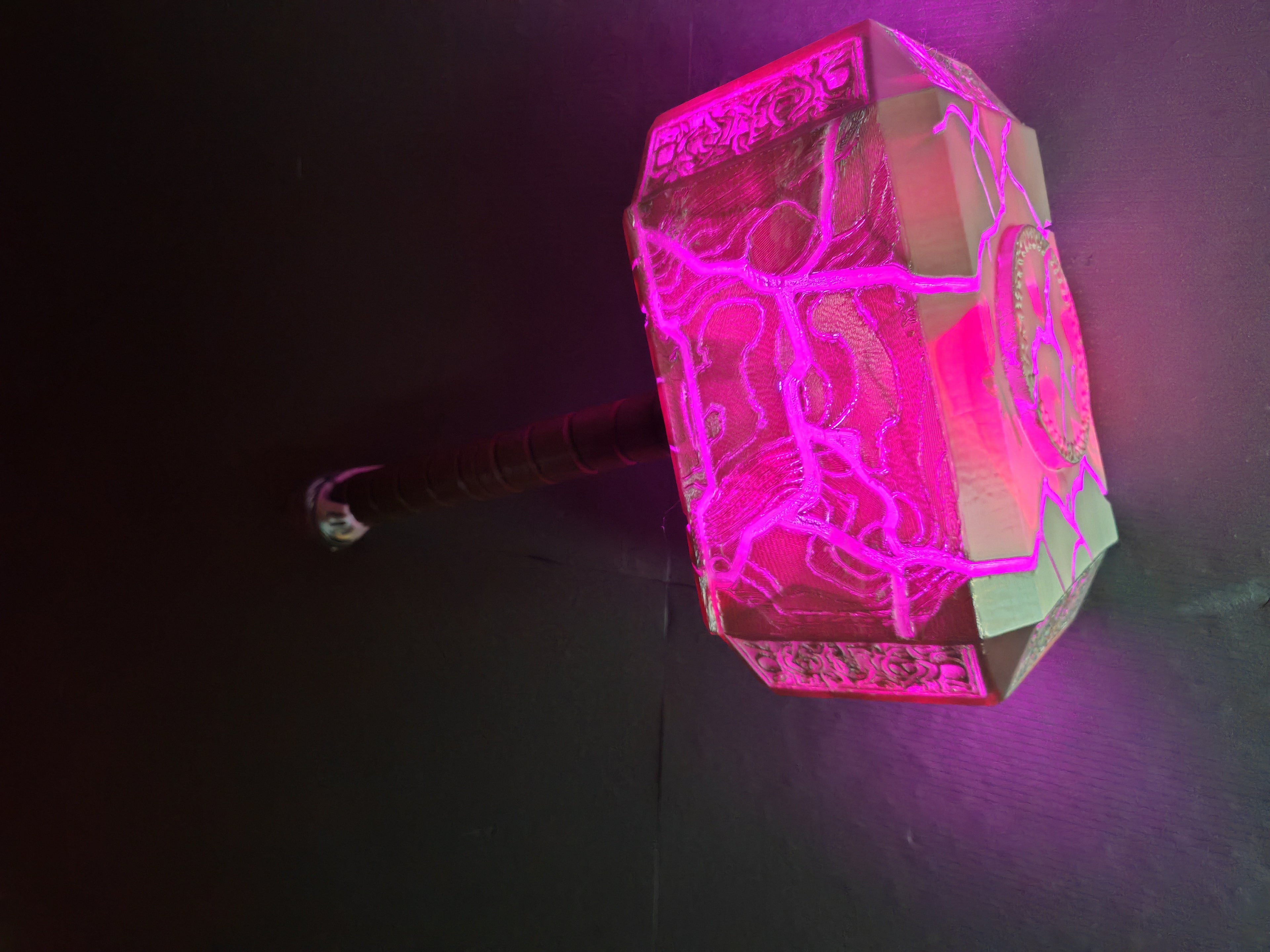 Mjölnir – Thor's Hammer | 3D-Druck Unikat mit RGB-Beleuchtung
