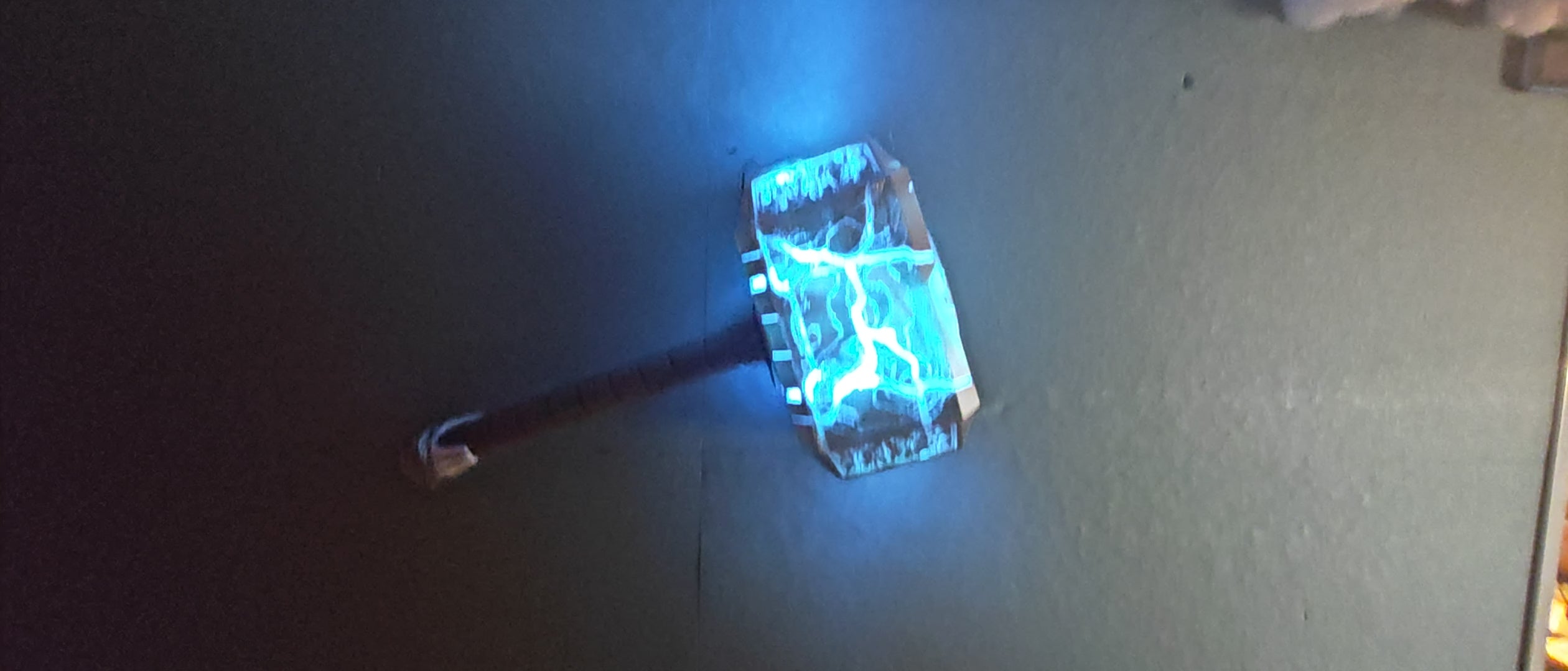 Mjölnir – Thor's Hammer | 3D-Druck Unikat mit RGB-Beleuchtung