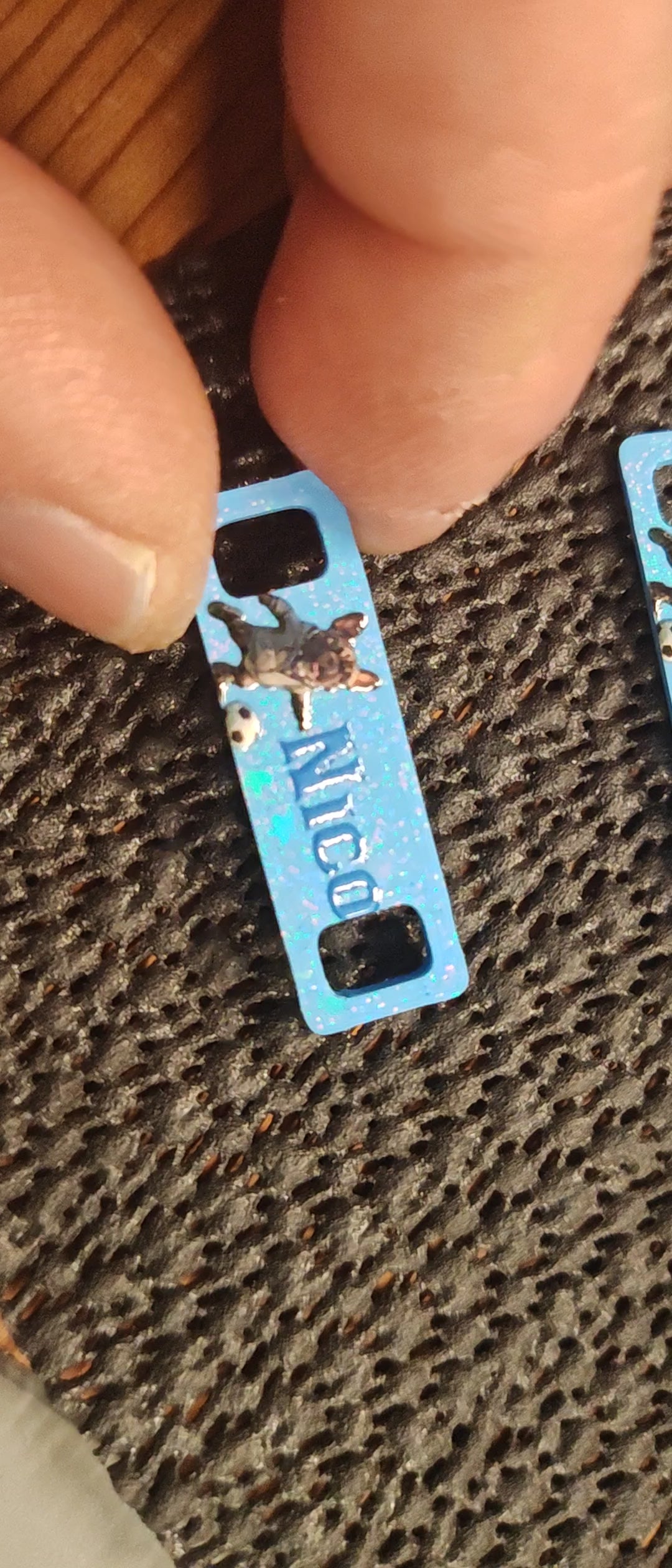 Personalisierte Sneaker Tag´s mit Schulmaskottchen Otto