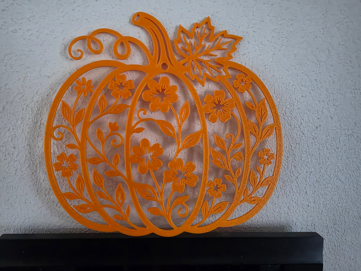 Halloween Kürbis Wanddeko Filigran – orange 3D-Druck Aufhänger